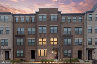20700 Wood Quay Dr, Sterling, VA 20166