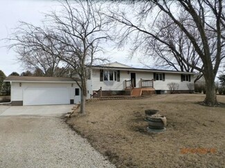2487 239th St, New Hampton, IA 50659