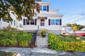 117 Hoyt Ave, Lowell, MA 01852