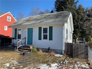 144 Aborn Ave, Warwick, RI 02888