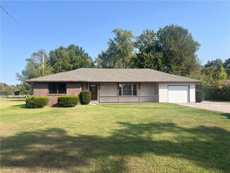 1196 S 220th St, Pittsburg, KS 66762
