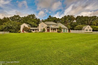 205 Weir Lake Rd, Saylorsburg, PA 18353