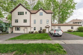 7 Phillips St, Greenfield, MA 01301