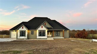 6122 SE 232nd St, Lathrop, MO 64465