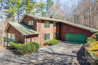 2 Cornelia Ln, Weaverville, NC 28787