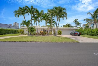 1211 Bimini Ln, Riviera Beach, FL 33404