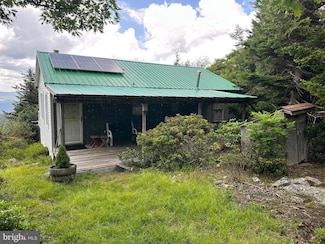 46 Pond Rd, Franklin, WV 26807