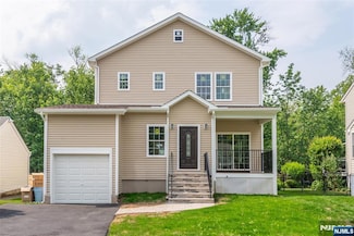 57 Hillcrest Dr, Wayne, NJ 07470