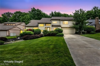 32560 Wintergreen Dr, Solon, OH 44139