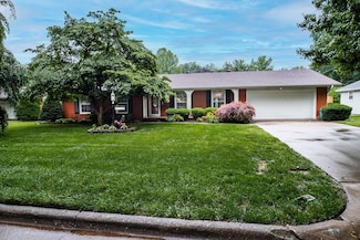 2368 E Wayland St, Springfield, MO 65804