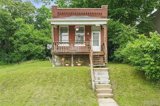 1055 Garth Ave, Saint Louis, MO 63147
