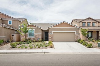 7045 N La Paz Ave, Fresno, CA 93722