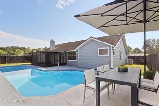 596 Robert Livingston St, Orange Park, FL 32073
