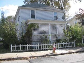 45 Charlotte St, Fall River, MA 02720