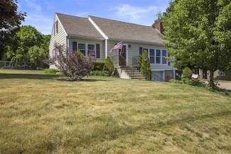 3 Turgeons Ln, Somersworth, NH 03878