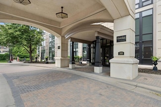 500 E Grant St Unit 2107, Minneapolis, MN 55404