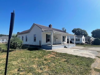 1241 Carolina Ave, Maysville, KY 41056