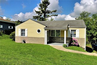 21 Castle St, McDonald, PA 15057