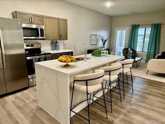 42280 Garfield Rd, Clinton Township, MI 48038