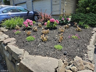 403 Heights Dr, Haledon, NJ 07508