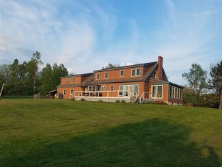 86 Chase Dr, Irasburg, VT 05845