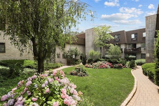89 N Broadway Unit 220, White Plains, NY 10603