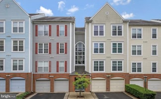 249 S Pickett St Unit 302, Alexandria, VA 22304