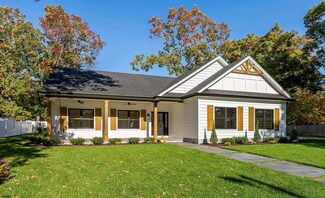 690 Blenheim Ave, Absecon, NJ 08201