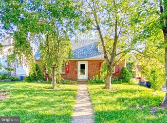 1524 Bushkill St, Easton, PA 18042