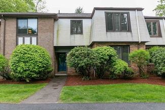 33 Cobblestone Ln, Worcester, MA 01606