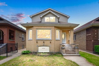 5121 W Newport Ave, Chicago, IL 60641