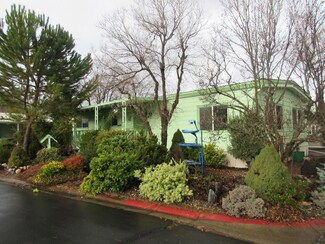 4889 Pecan Dr, Redding, CA 96003