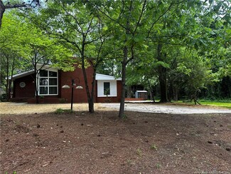 812 Stamper Rd, Fayetteville, NC 28303