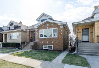 3032 N 76th Ave, Elmwood Park, IL 60707
