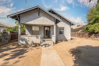 208 N 5th St, Fowler, CA 93625