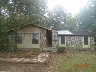 17209 Macarthur Dr, North Little Rock, AR 72118
