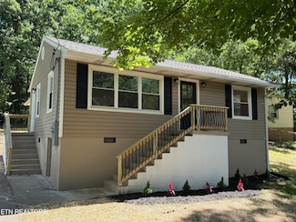 1808 Houstonia Dr, Knoxville, TN 37918