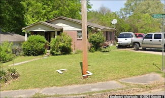 690 Hazelwood Rd, Memphis, TN 38109