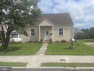 702 Braxton Rd, Front Royal, VA 22630