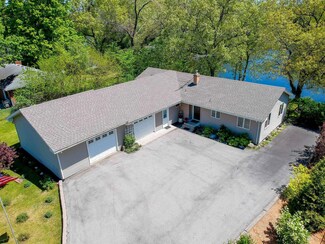 906 Trout Creek Rd, Bristol, IN 46507