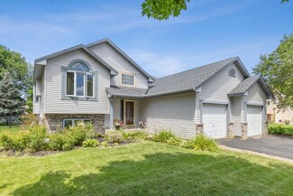9125 Woodhall Crossing N, Brooklyn Park, MN 55443