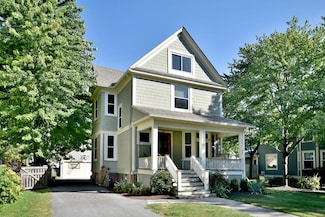 29 Brewster Ave, La Grange Park, IL 60526