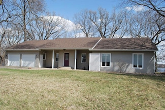 767 Shoreacres Dr, Fairmont, MN 56031