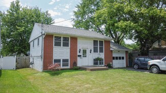1605 Hillcrest Ave, Obetz, OH 43207