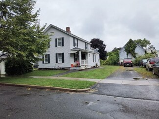 7 Sherman St, Westfield, MA 01085