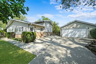 320 Westgate Dr, Park Forest, IL 60466