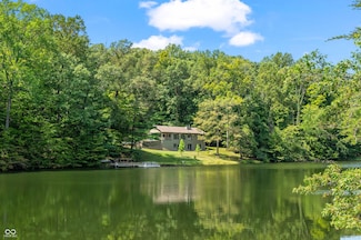 12730 W Baker Hollow Rd, Columbus, IN 47201