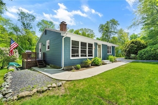 20 Paris Olney Hopkins Rd, Foster, RI 02825
