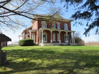 9006 Ridge Rd, Gasport, NY 14067