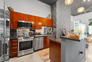 300 S Australian Ave Unit 103, West Palm Beach, FL 33401